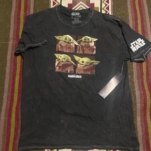 Baby yoda tee